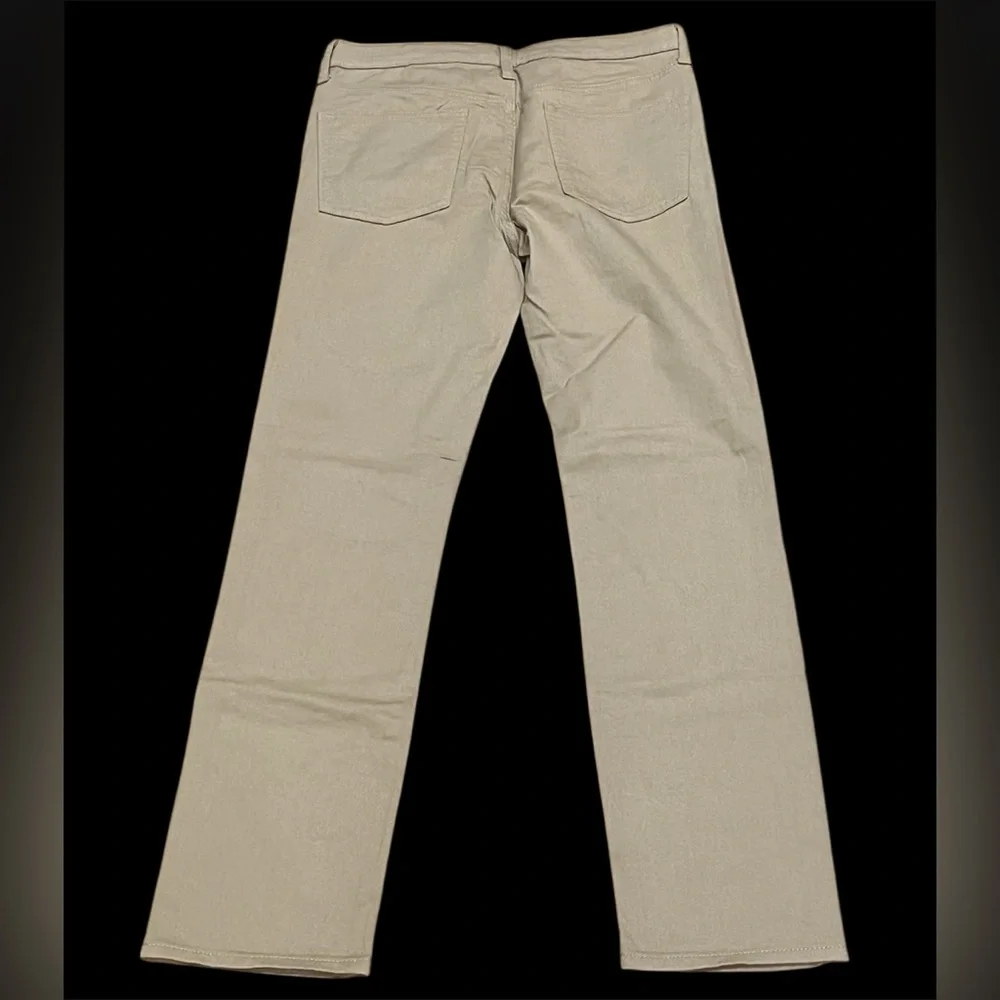 NWT Old Navy size‎ 16 360° Stretch Slim Built Jeans.